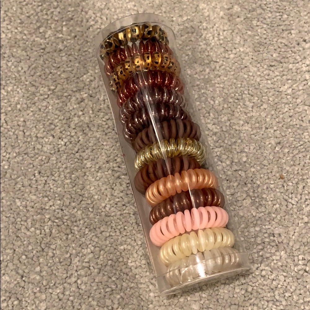 NWT 14 pack hair coils